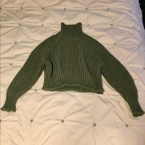 H&M Cropped Chunky Knit Turtleneck Sweater